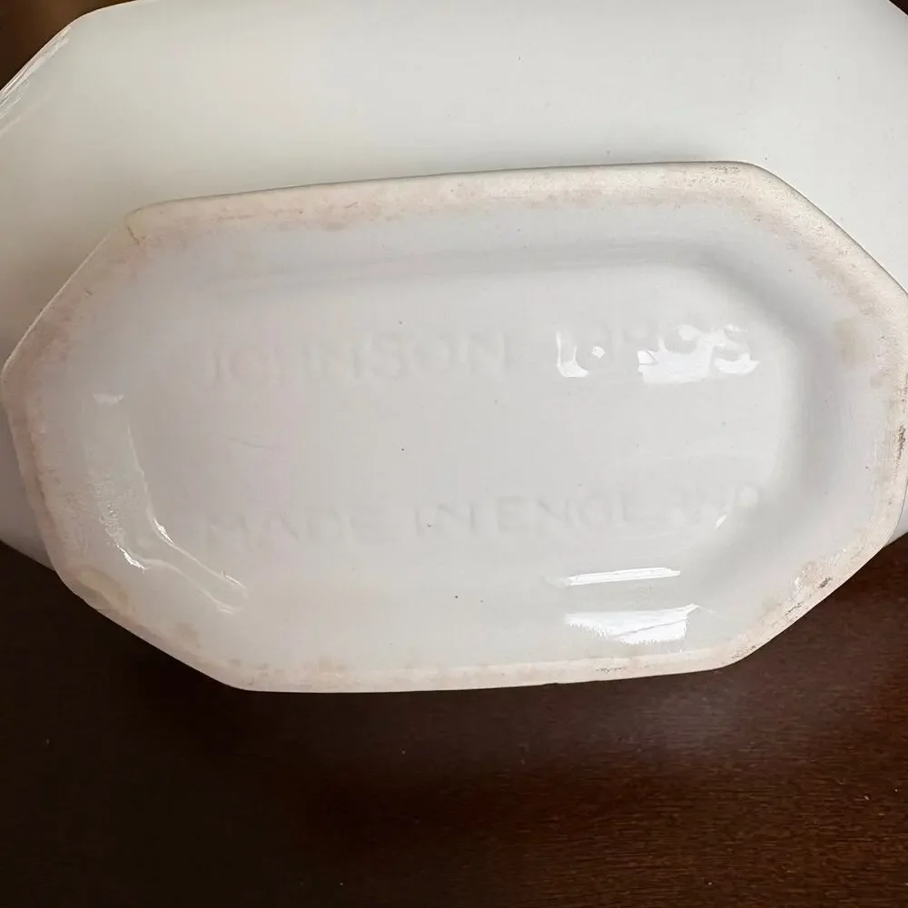 Johnson Bros Ironstone Gravy Boat w Underplate England White Farmhouse Cottage